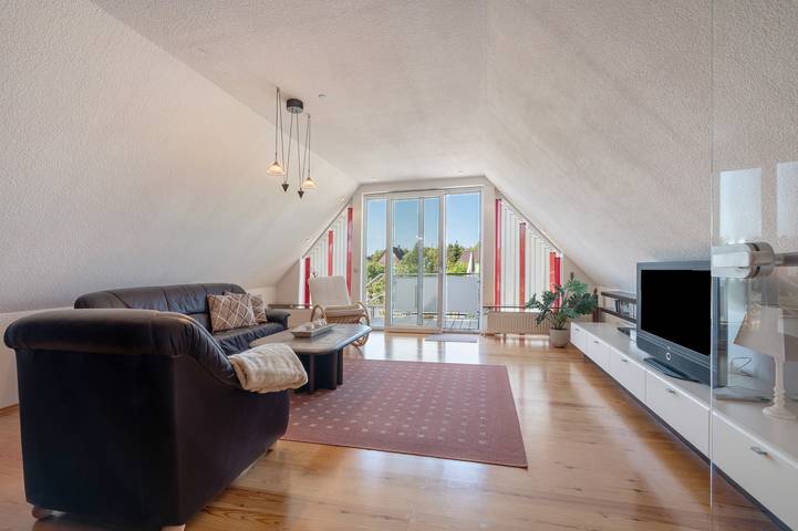 Ganze Wohnung, Ferienwohnung '3 Raum Ferienwohnung' mit privater Dachterrasse, Balkon und Wi-Fi in Cuxhaven, Cuxland