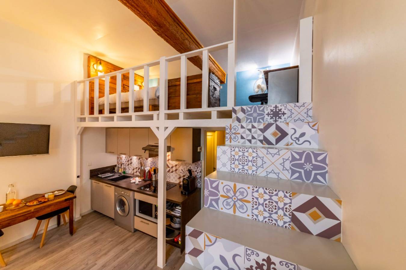 Studio entier, Bel appt classé Le Clos des Arts in Avignon, Vaucluse