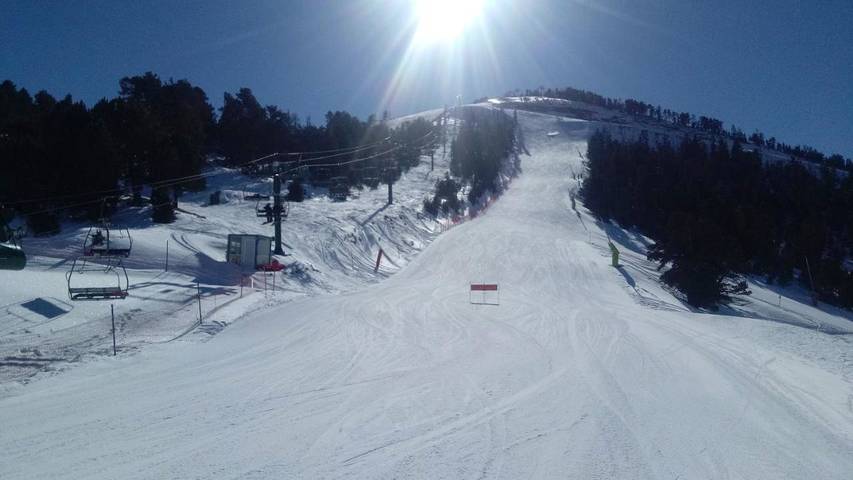 Location de vacances pour 6 personnes, avec terrasse ainsi que sauna et jacuzzi, animaux acceptés dans Arinsal - 3