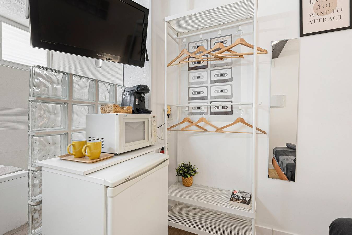 Entire apartment, Apartment 'Malaga Jacuzzy' with Wi-Fi and Air Conditioning in Málaga Central District, Malaga