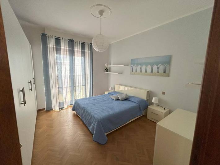 Ferienwohnung für 7 Personen, mit Balkon und Terrasse sowie Garten und Ausblick in Marina di Massa - 4
