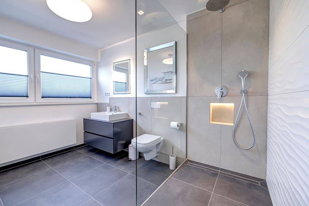 Appartamento intero, Luxury apartment, 140sqm, top location, two parking spaces in Rüttenscheid, Essen