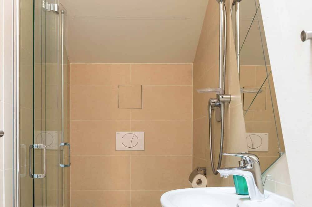 Entire apartment, Rosenthaler Calling - Rooftop Apartment in Mitte Berlin, Berlin