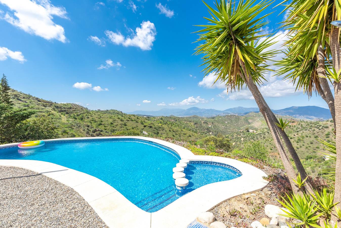 Apartamento entero, Apartamento "Finca Las Nuevas Casa Maria Arriba" con vistas a la montaña in Álora, Provincia de Málaga