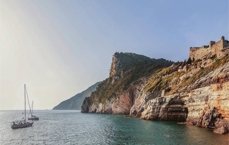Appartamento di 90mq con aria condizionata, parcheggio, terrazza e WiFi, a 2km dalla spiaggia di Punta Bianca in Fiumaretta di Ameglia, Comune di Ameglia