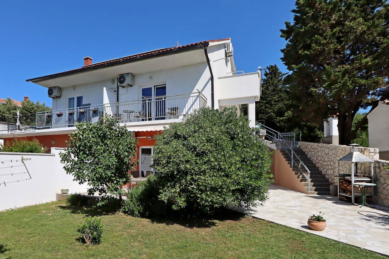 Entire apartment, Two bedroom apartment with balcony and sea view Novi Vinodolski A-19981-b in Novi Vinodolski, Primorje-Gorski Kotar