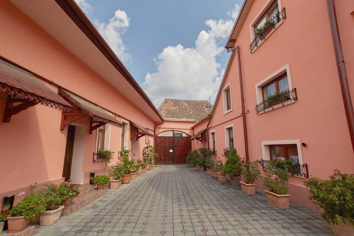 Maison d’hôte pour 4 personnes, avec Terrasse et Jardin à Sibiu