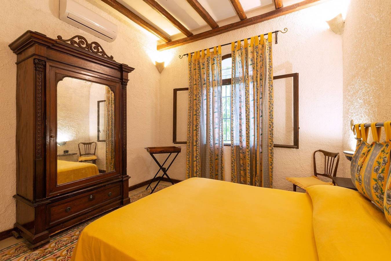 Apartamento entero, Apartamento 'Tenuta Donna Vittoria Mandarino' con vistas a la montaña, Wi-Fi y aire acondicionado in Trapani, Provincia de Trapani