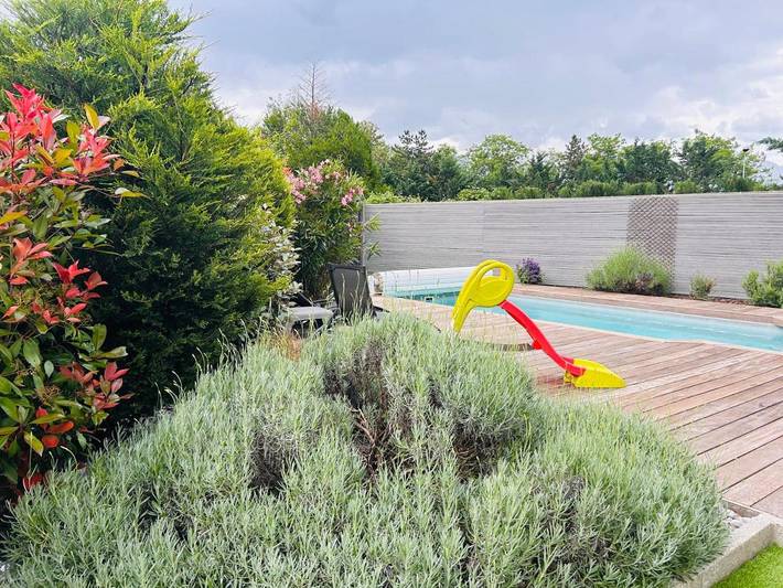 Location de vacances pour 8 personnes, avec piscine et jardin à Cran-Gevrier - 2