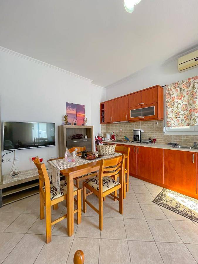 Location de vacances pour 4 personnes, avec terrasse, animaux acceptés dans Adamas - 2