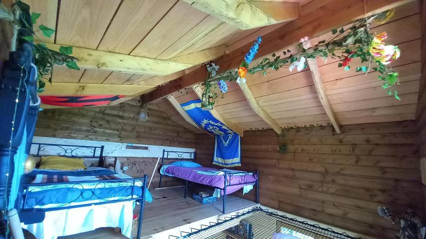 Tente pour 4 personnes, avec piscine et jardin ainsi que terrasse et vue dans Nièvre - 2