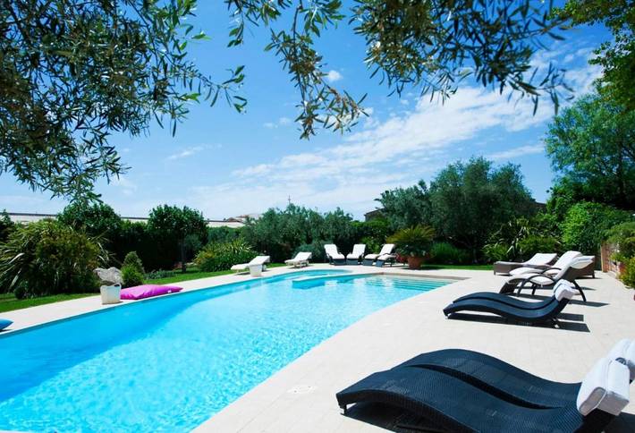 Villaggio vacanza per 2 persone, con Terrazza e Giardino nonché Piscina e Panorama in Provincia di Ragusa