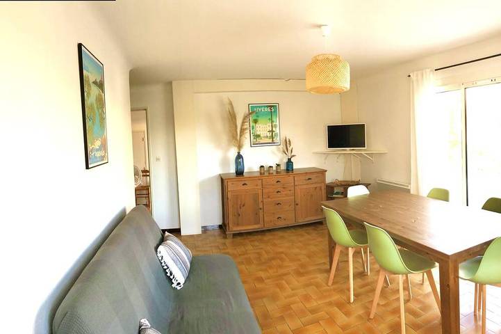 Gîte pour 6 personnes, avec jardin dans Plage de l'Almanarre