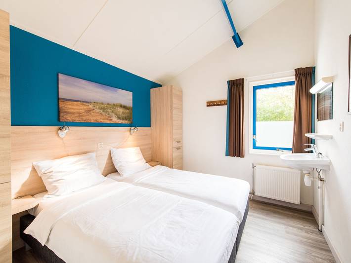 Blokhut voor 6 personen, with zwembad and terras as well as tuin, kindvriendelijk op Ameland