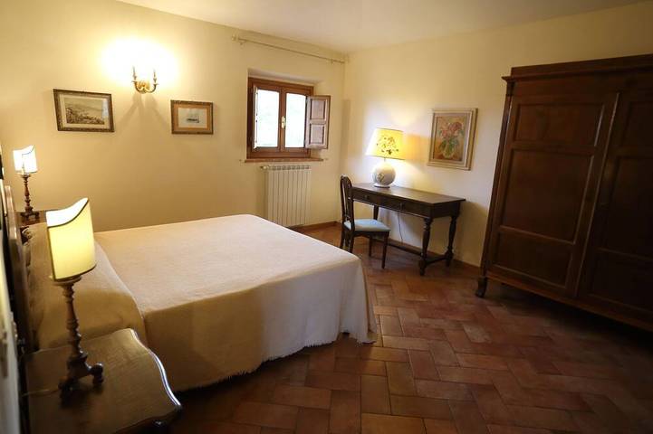 Apartment in ancient villa with swimming pool: ideal for relaxing and visiting cities of art in Serravalle Pistoiese, Pistoia Province
