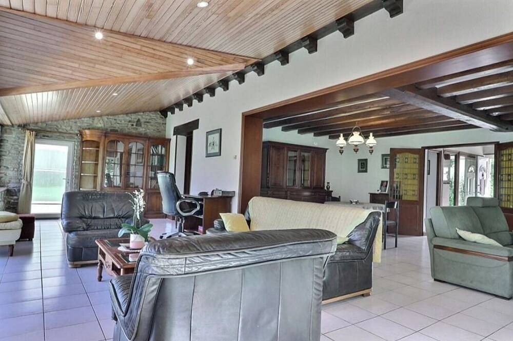 Vacation home with swimming pool near the Gulf. Walking distance to the sea. in Saint-Armel, Côte des Mégalithes