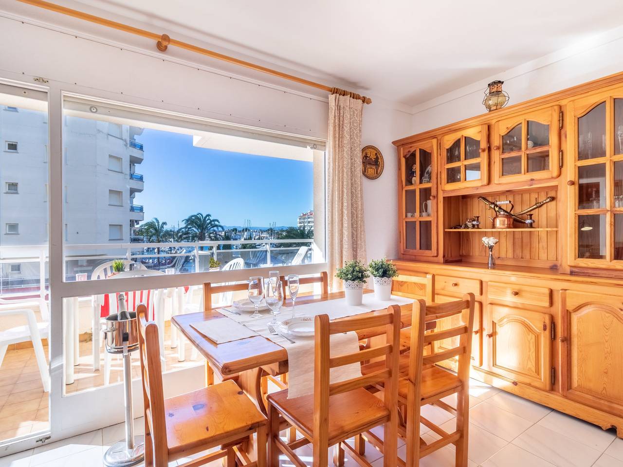Ganze Wohnung, Club Nautic in Empuriabrava, Oberampurien