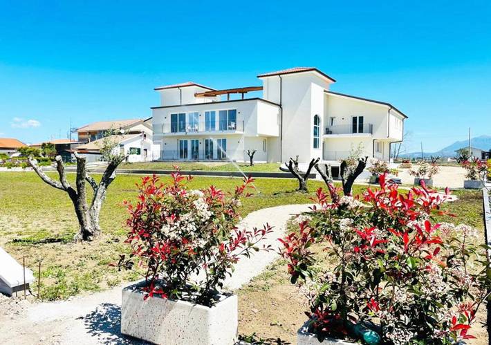 Resort per 3 persone, con panorama e giardino in Cilento