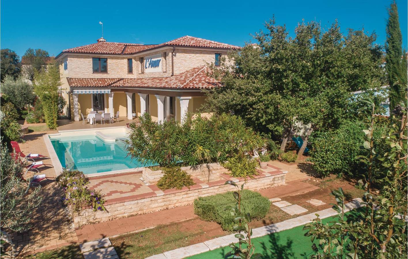 Geräumige 2-Zimmer-Wohnung mit Pool und Terrasse in der Nähe von Restaurants in Vodnjan, Grad Vodnjan