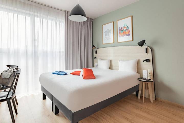 Location de vacances pour 2 personnes, avec balcon dans Gare De Bruxelles Midi - 2