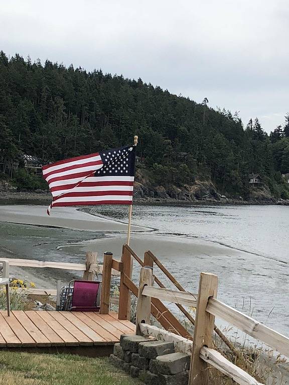 Vacation rental for 4 people, with yard and terrace in Anacortes