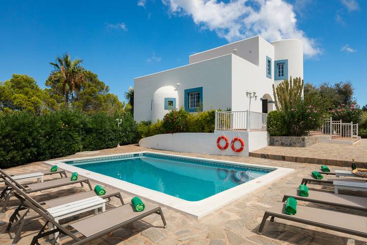 Villa voor 8 personen, met Terras en Tuin in Portinatx