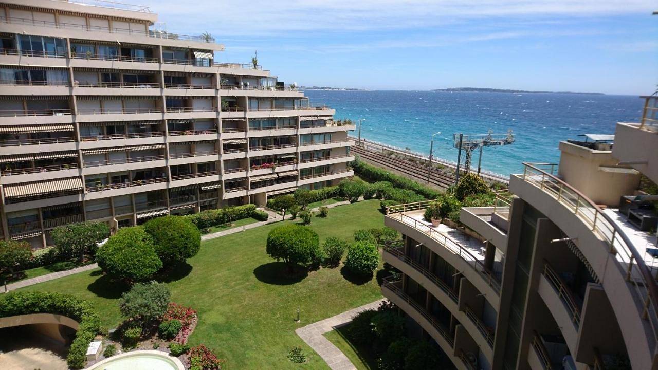 Entire apartment, One-Bedroom Apartment in Cannes La Bocca, Cannes