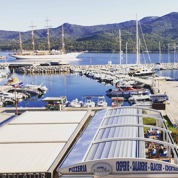 Hôtel pour 2 personnes, avec Terrasse et Vue dans Office De Tourisme De Propriano