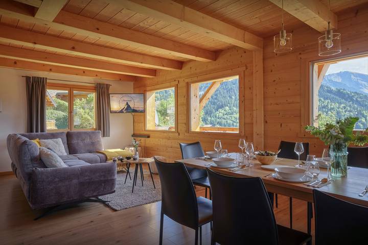 Spacious chalet for 11 with jacuzzi, near village and pistes - Ovo Network in Manigod, Región de Annecy