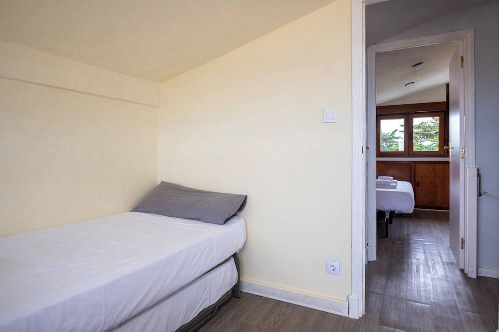 Entire apartment, Apartamento playa de Berria in Santoña, Cantabrian Coast