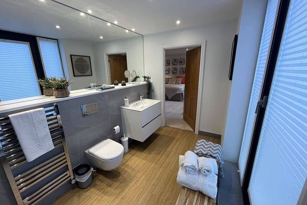 King Suite - Penarth Getaway in Penarth, Cardiff