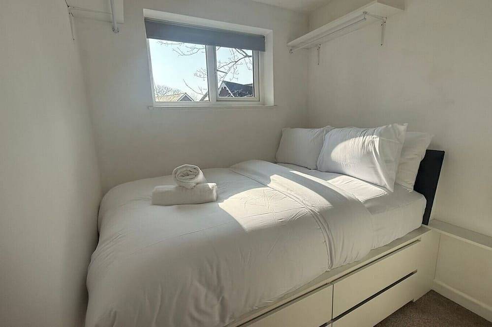 Ganze Wohnung, Central Horsham Flat | Free Parking in Horsham, West Sussex