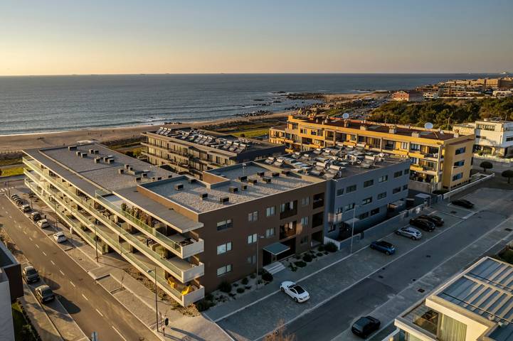 Entire apartment, Apartment 'Uno Del Mar 2' with Wi-Fi and Air Conditioning in Canidelo, Porto District