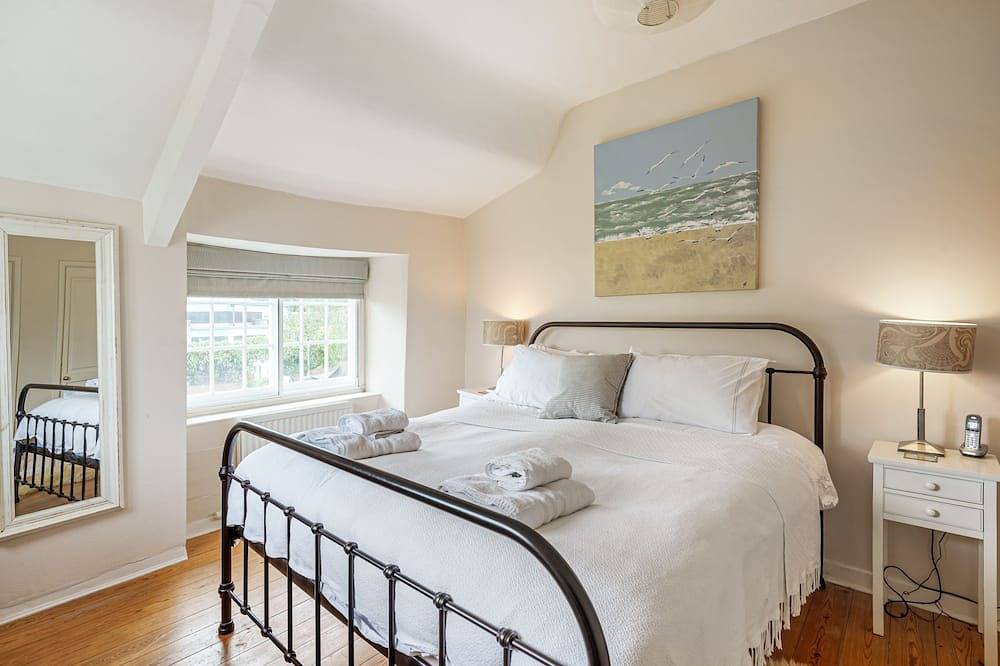 Albury House -  Charmouth, Lyme Regis in Charmouth, Dorset