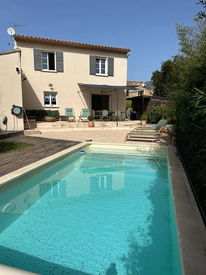 Location de vacances pour 6 personnes, avec piscine et jardin à Saint-Laurent-la-Vernède - 2