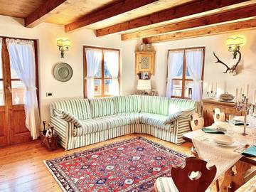 Gîte pour 7 personnes, avec vue ainsi que terrasse et jardin à San Vito di Cadore