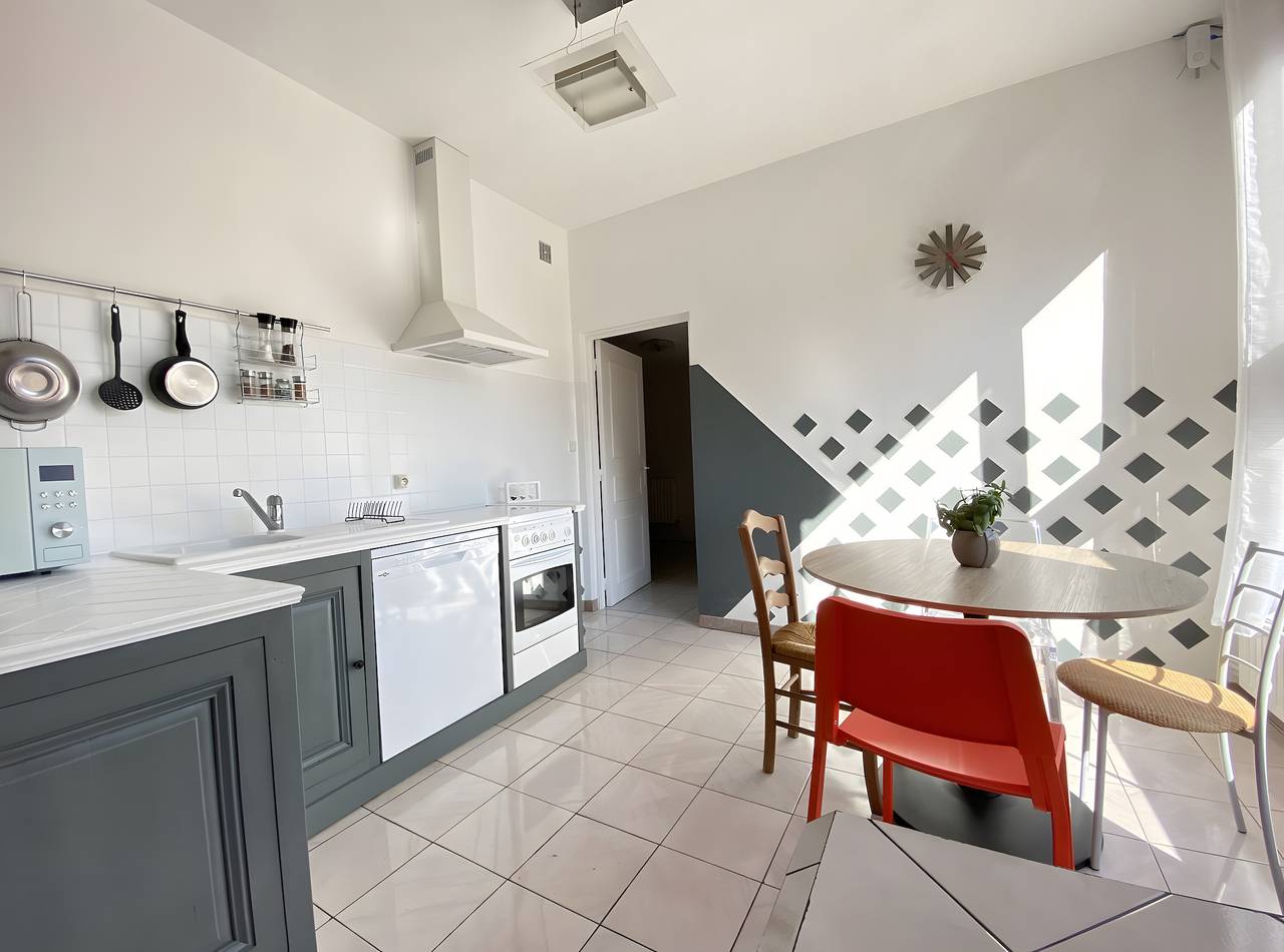 Holiday Home 'Domaine De L'olympe' with Wi-Fi in Domart-en-Ponthieu, Amiens region