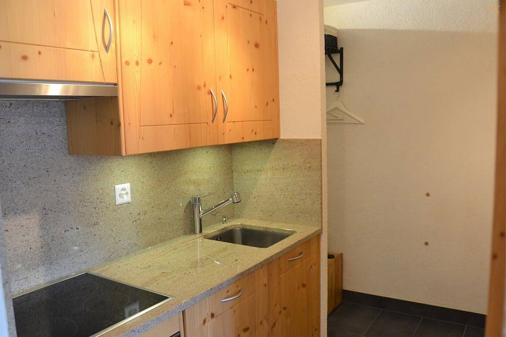 Ganze Wohnung, Aussen : Wohnung für 4 Personen im 2. Stock, Balkon -Innen : 45 qm, Wohnraum mit Essecke -Zimmer : 1 in Saint Luc, Anniviers