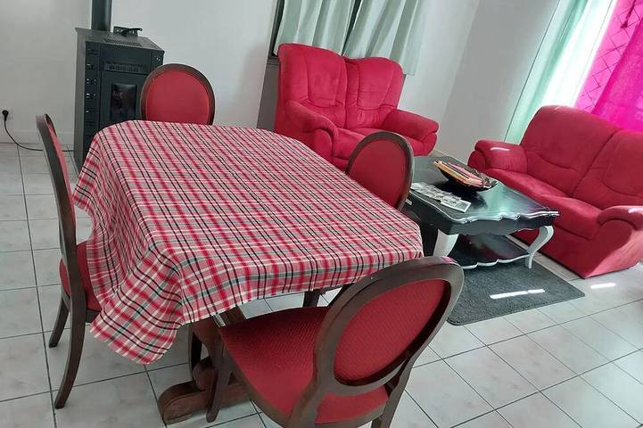 Gîte pour 8 personnes à Martigny-les-Bains