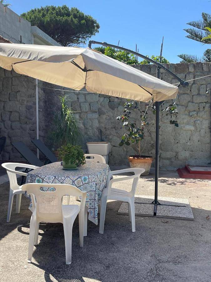 Appartamento per 4 persone, con giardino e terrazza, adatto a famiglie con bambini a Chiaia