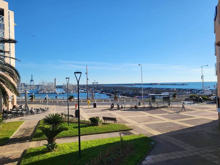 Gîte pour 2 personnes, avec piscine et balcon dans Port de Sète