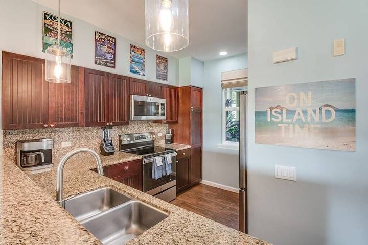 Vacation rental for 4 people, with hot tub and yard as well as pool in Puako