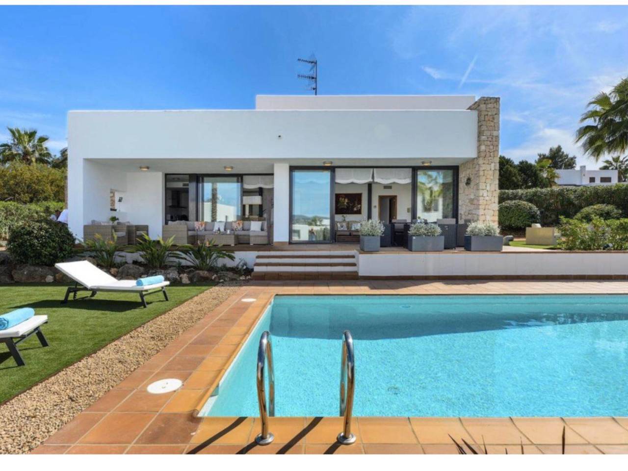 Villa 'Can Sol' avec Piscine Privée, Wi-Fi et Climatisation in Ocean Beach Ibiza, Sant Josep de sa Talaia