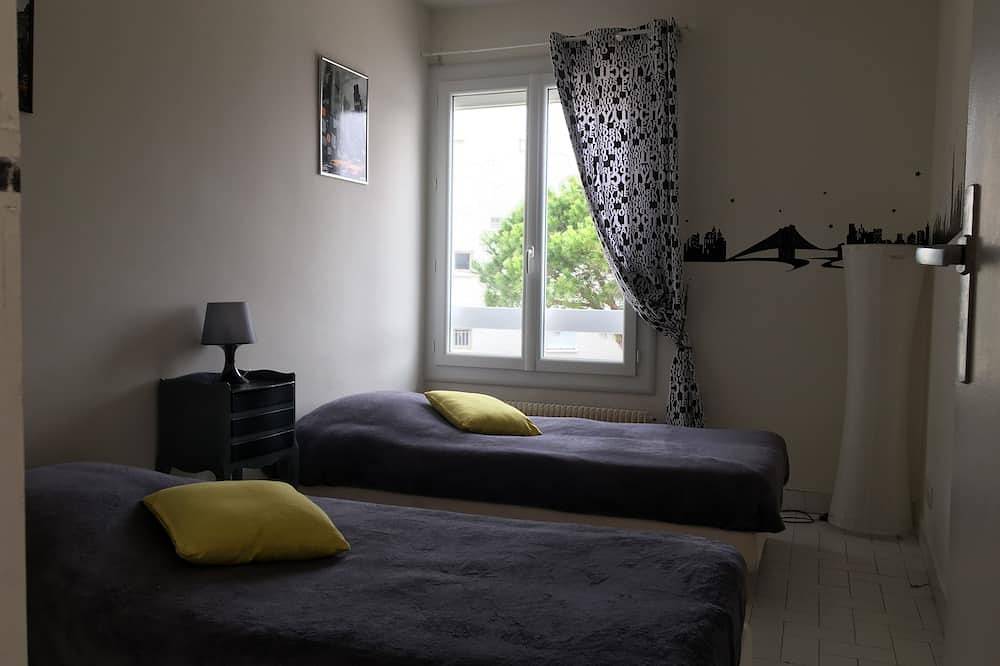 Marina duplex port camargue 6/8 personnes + appontement et jardin privatif in Port Camargue, Le Grau-du-Roi