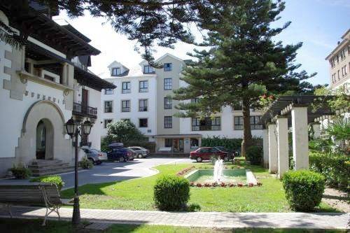 Hotel y Apartamentos Arias in Navia, Costa Verde