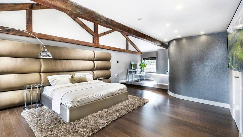 Luxury 10,000 Sq Ft 7-bed Mansion With Indoor Pool in Bexley, Londres