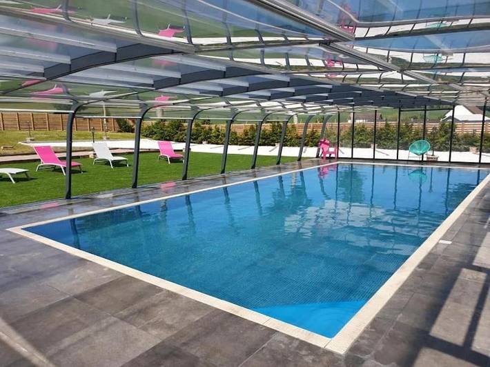 Gîte pour 8 personnes, avec jardin ainsi que vue et piscine, animaux acceptés à Cambron