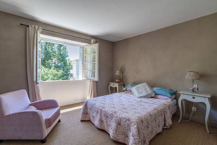 Location de vacances pour 8 personnes, avec piscine ainsi que jardin et terrasse à Montréal (Gers) - 2