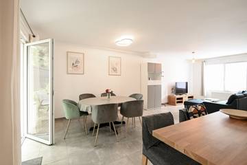 Gîte pour 8 personnes, avec terrasse et jardin dans Centre Equestre (Courseulles-sur-Mer)