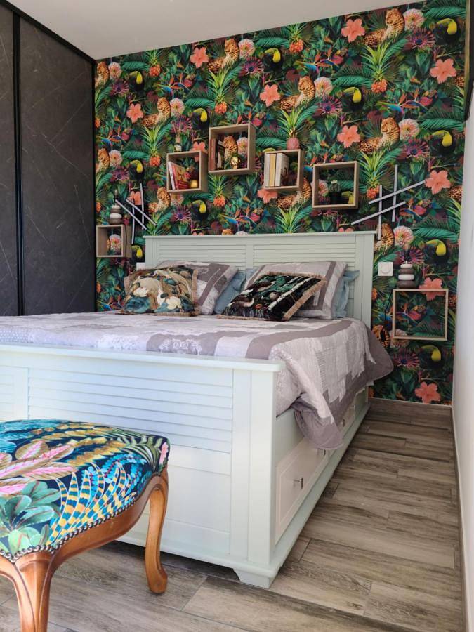 Location de vacances pour 2 personnes, avec vue ainsi que piscine et jardin à Saint-Laurent-la-Vernède - 3